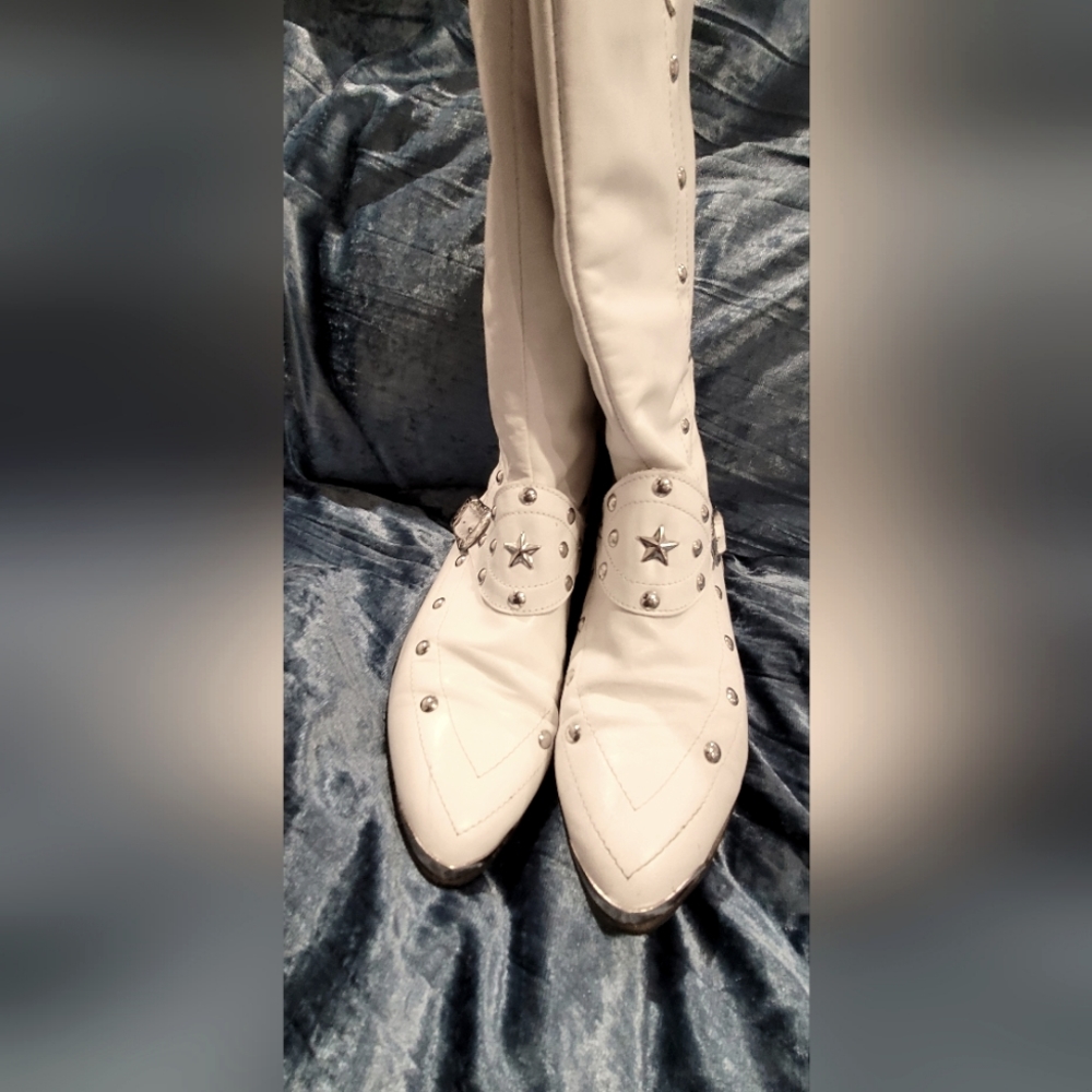 Vintage poppies western boots